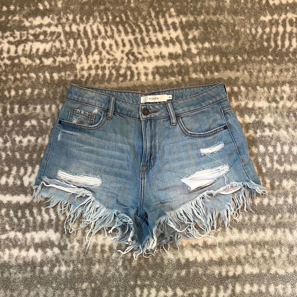 HIDDEN M SHORTS